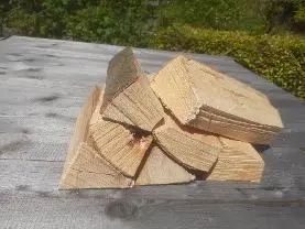 Brennholz Brennholz Esche, Buche Ofenfertig im Karton