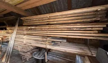 Schnittholz Schnittholz Esche 52er Pfosten und 32er Bretter