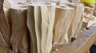 Holzprodukte Vase Zirbe handgeschnitzt