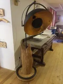 Holzprodukte Stehlampe