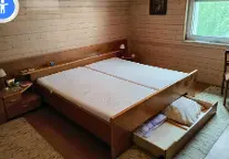 Hochwertiges Schlafzimmer-Set aus edlen Hölzern Maintal