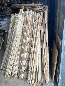 Holzprodukte Akazienpflöcke gespitzt