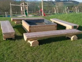 Holzprodukte Naturstamm-Bank